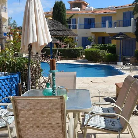 Sanders Paphos